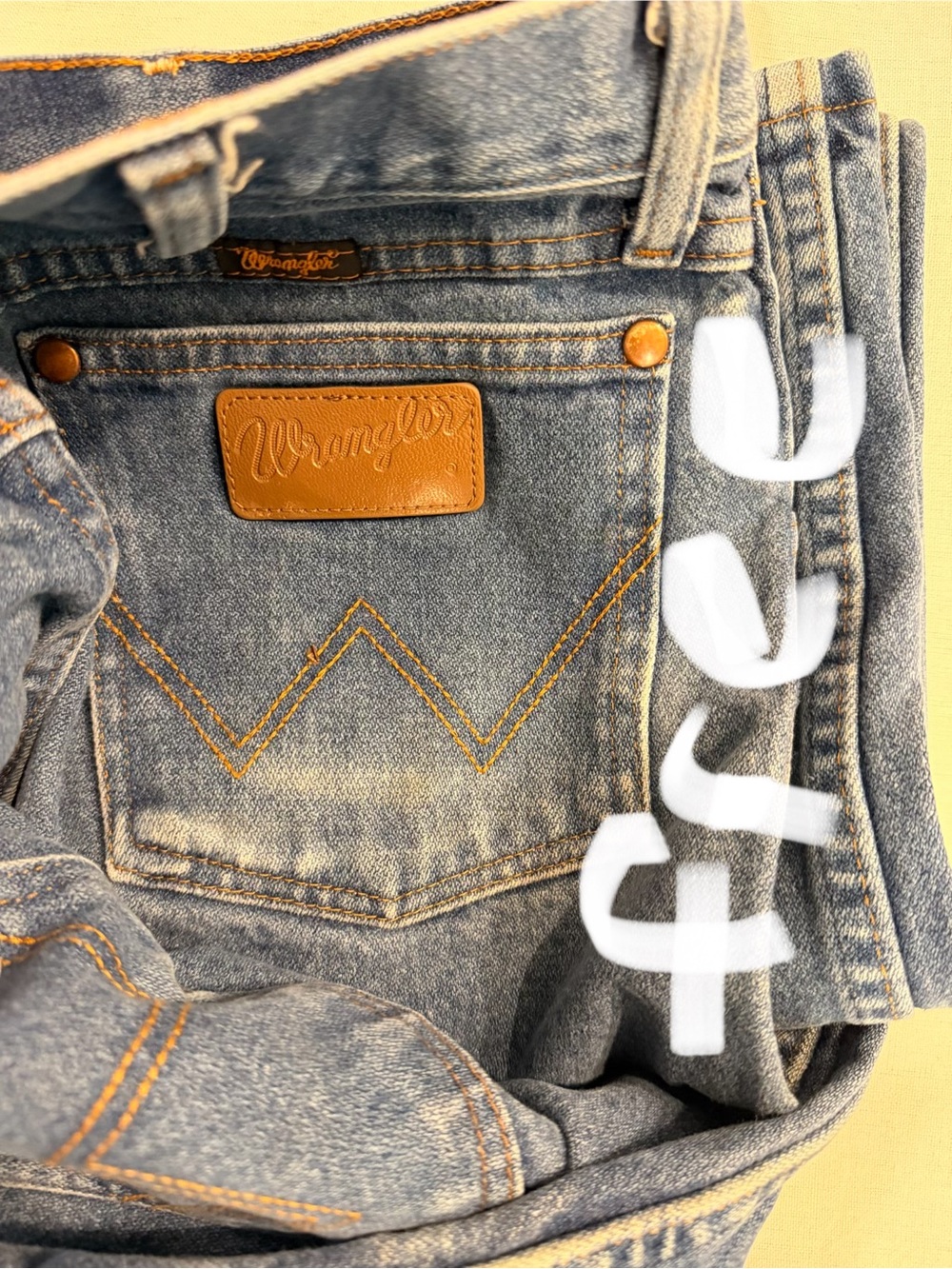 2 for 1! Wrangler denim jeans in blue with tan stitching - Picture 4 of 4